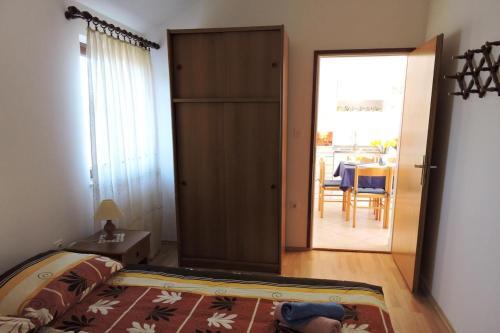 Apartment Veli Rat 436a