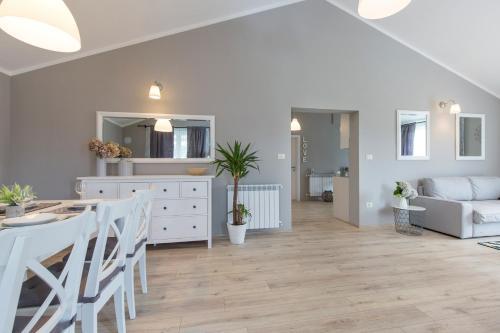 Holiday Home In Becici 35609