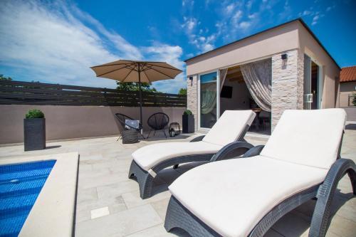 Holiday Home In Becici 35609