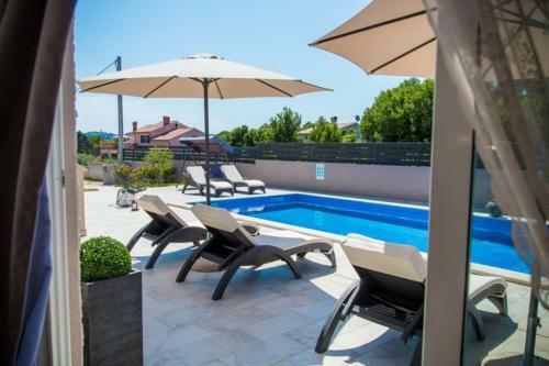 Holiday Home In Becici 35609