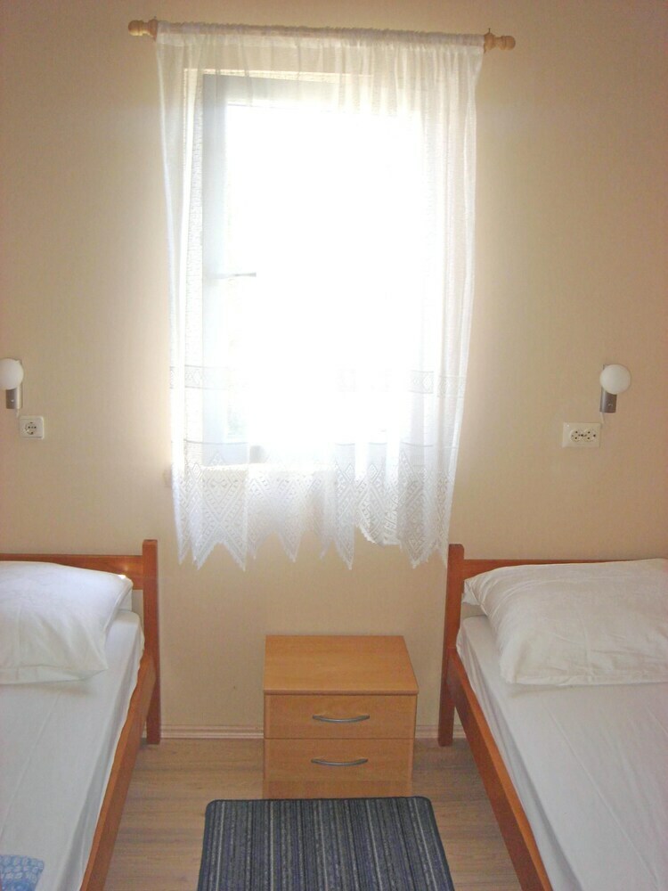 Apartments Mira