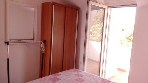 Apartment Drvenik Veliki 11832b