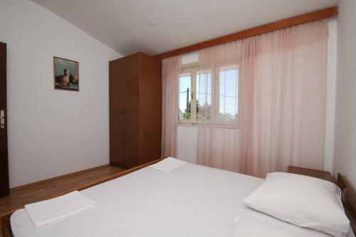 Apartments With A Parking Space Veliko Brdo (makarska) - 6791
