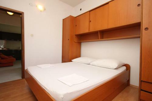 Apartments With A Parking Space Veliko Brdo (makarska) - 6791