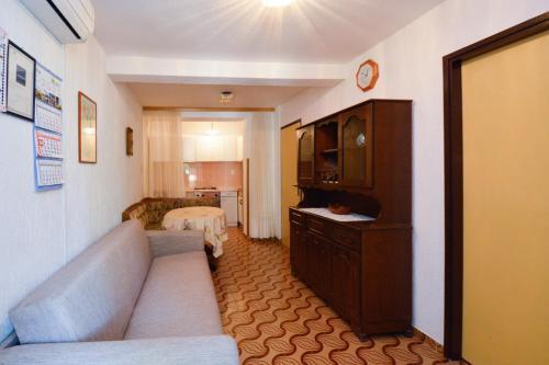One-bedroom Apartment In Pula VI