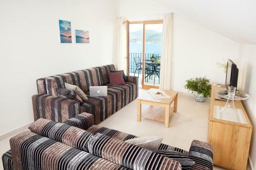 Eol Apartments