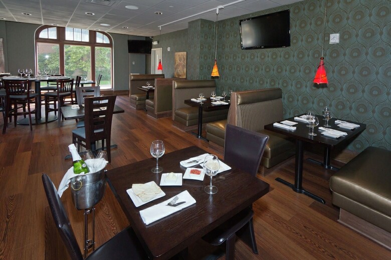 Doubletree By Hilton - The Tudor Arms Hotel