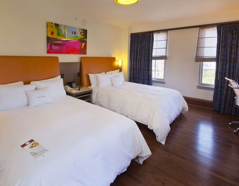 Doubletree By Hilton - The Tudor Arms Hotel