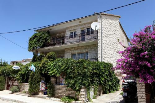Apartments Mar