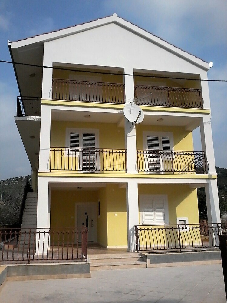 Apartment Laura