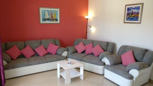 Apartments With A Parking Space Vinisce (trogir) - 12676