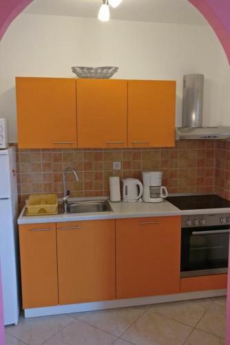 Apartments With A Parking Space Vinisce (trogir) - 12676