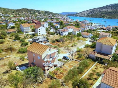 Apartments With A Parking Space Vinisce (trogir) - 12676