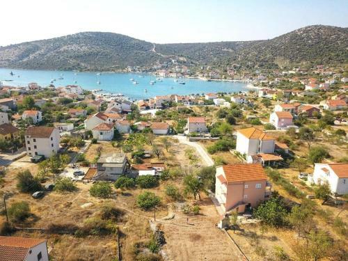 Apartments With A Parking Space Vinisce (trogir) - 12676