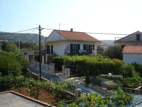 Apartments With A Parking Space Vinisce (trogir) - 12637