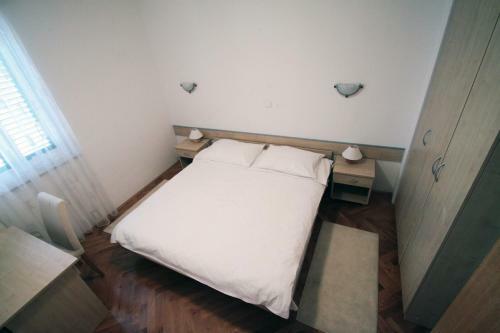 Apartments Jakov