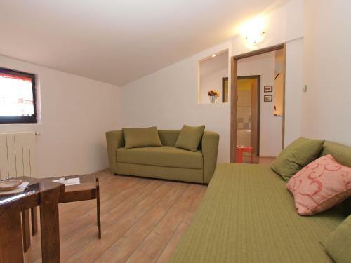 Apartments Edvino 387