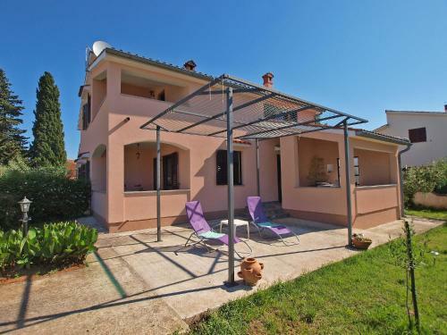 Apartments Edvino 387