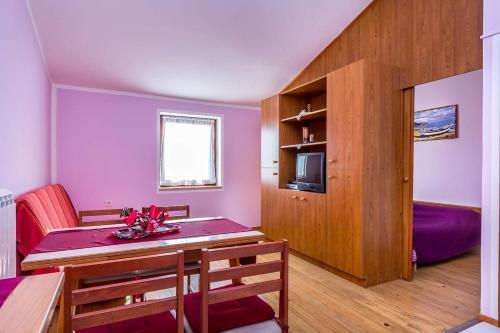 Apartments Kaporalin