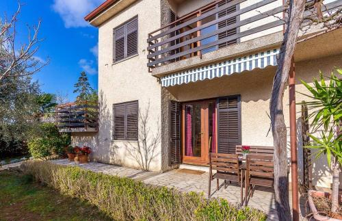 Apartments Mirna