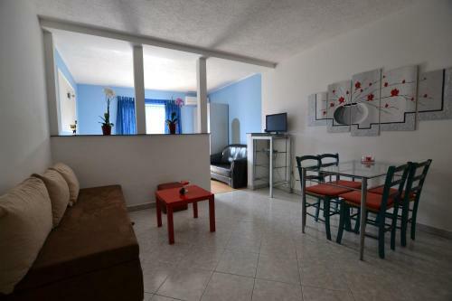 Two-bedroom Apartment In Pula Viii