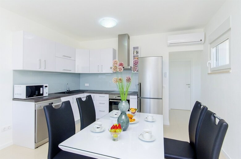 Apartments Villa V
