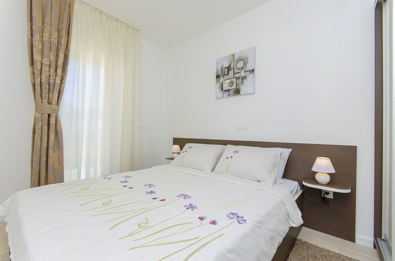 Apartments Villa V