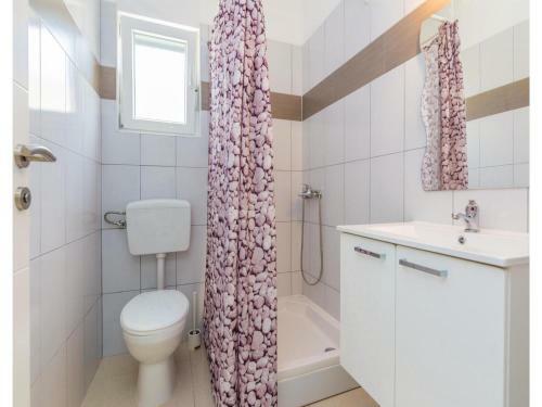 One-bedroom Apartment In Vir
