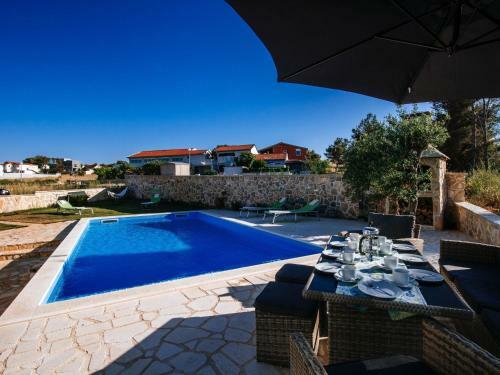 Villa Lozica