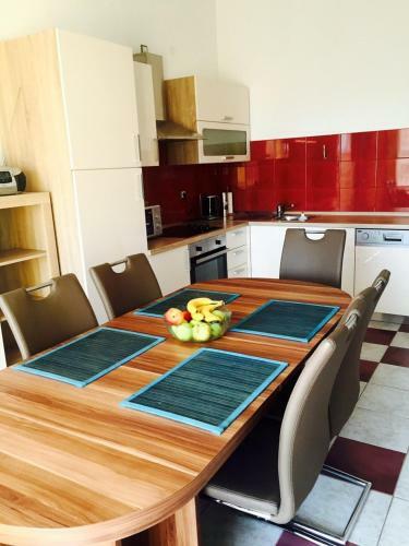 Apartments Batovanja