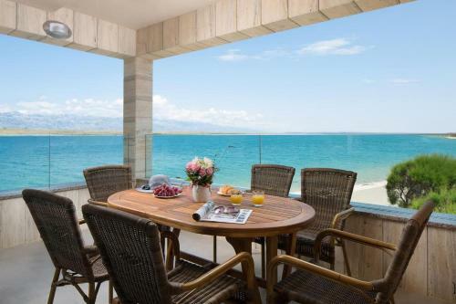 Apartments Malibu Royal