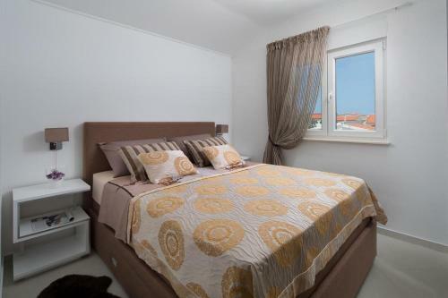 Apartments Malibu Royal