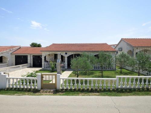 Holiday Home Haus Viro (vir115)