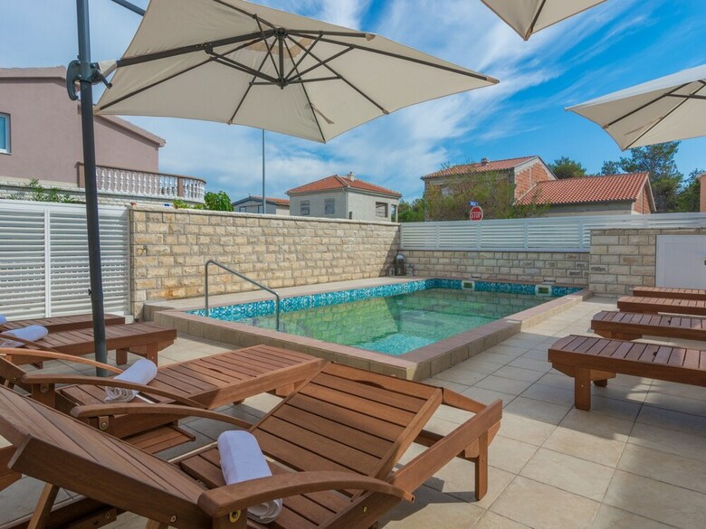 Apartamentos Villa Karmen