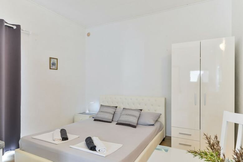 Apartments Salitre?i?