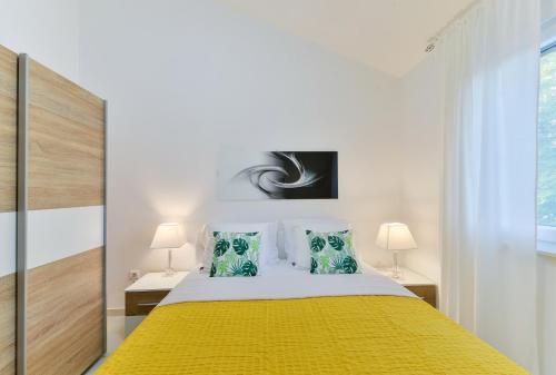 Apartments Veli?