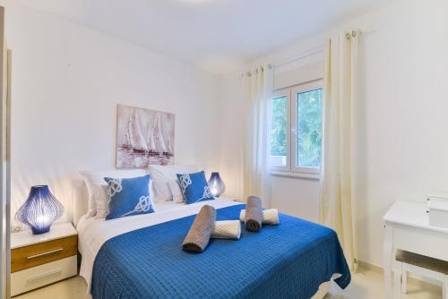 Apartments Veli?