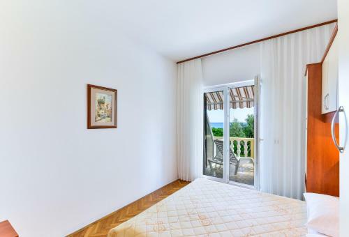Apartments Liveri?