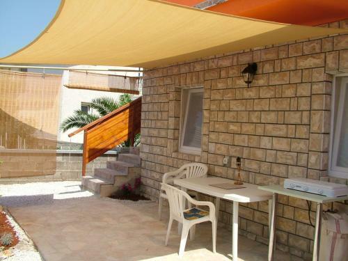 Narancs Apartment