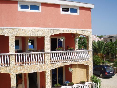 One-bedroom Apartment In Vir III
