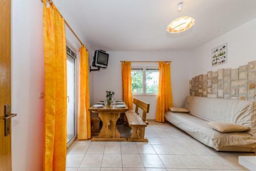 Apartments Nikaia