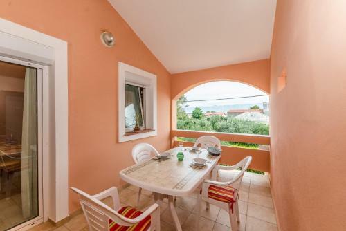 Apartments Nikaia
