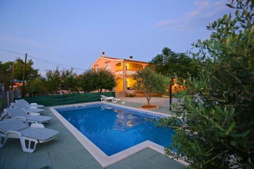 Apartments Nikaia