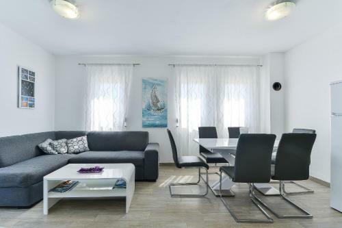 Apartamentos Crowonder Luxury Vir