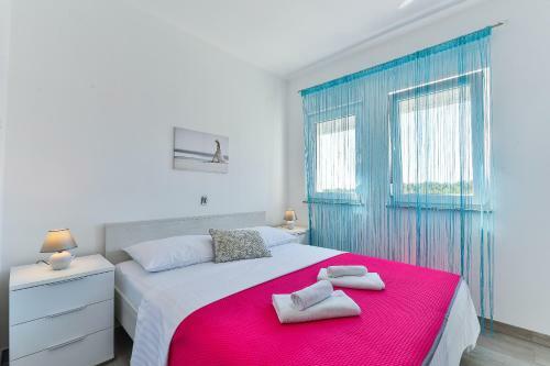 Apartamentos Crowonder Luxury Vir
