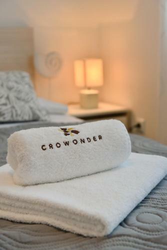 Apartamentos Crowonder Luxury Vir
