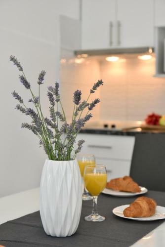 Apartamentos Crowonder Luxury Vir