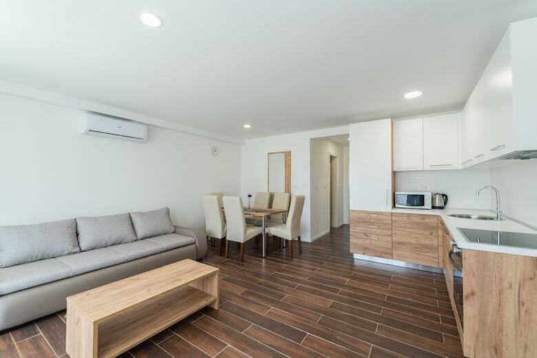 Apartments Mirakul