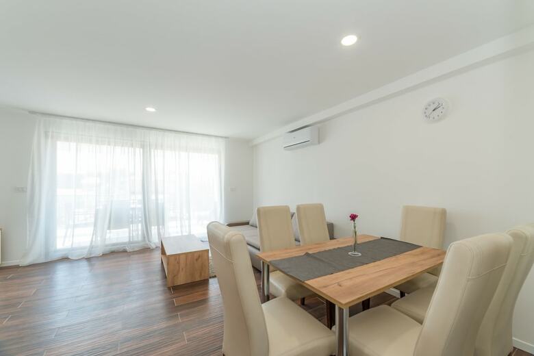 Apartments Mirakul