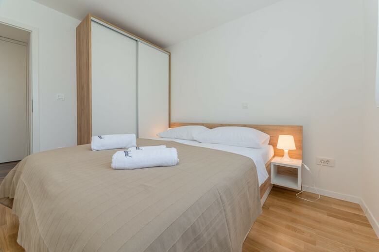 Apartments Mirakul